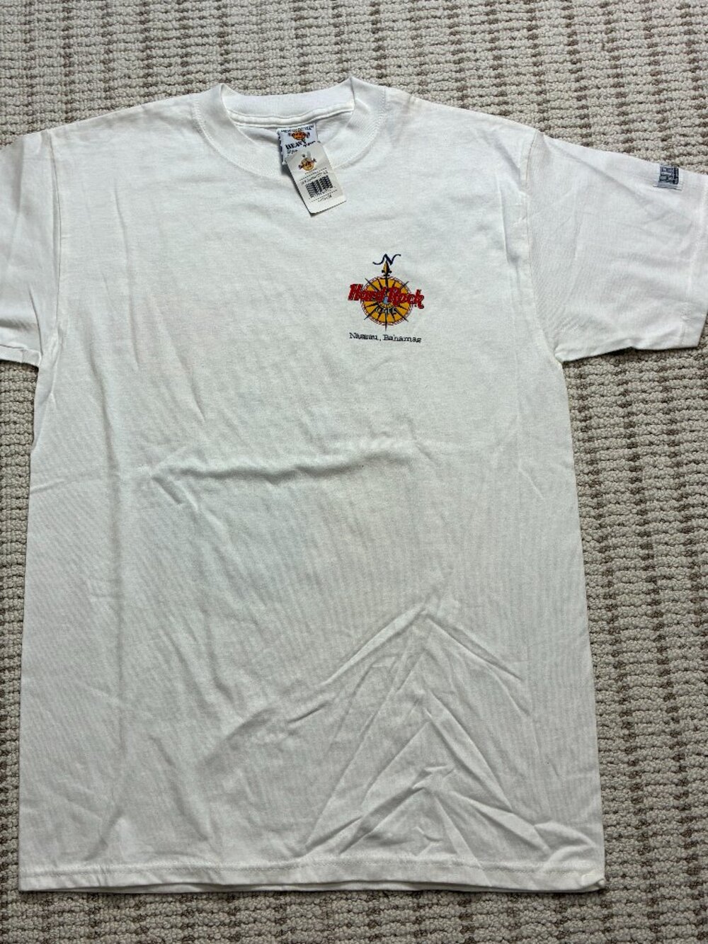 NWT Vintage Hard Rock Cafe T Shirt Size Medium White Heavy Tee Nassau Bahamas